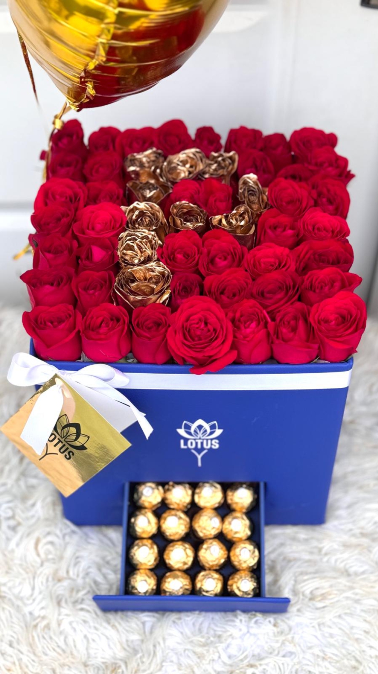 Caja 30 Rosas con compartimiento de dulces - Imagen 6