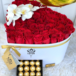 Caja 50 Rosas con ferreros